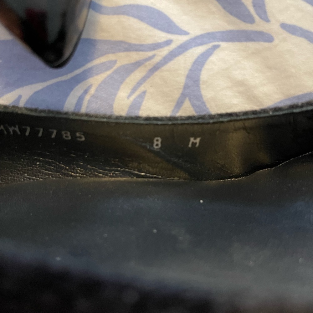 Gently Worn Stuart Weitzman Wool/Leather/Patent L… - image 5